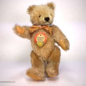 original steiff teddy bear
